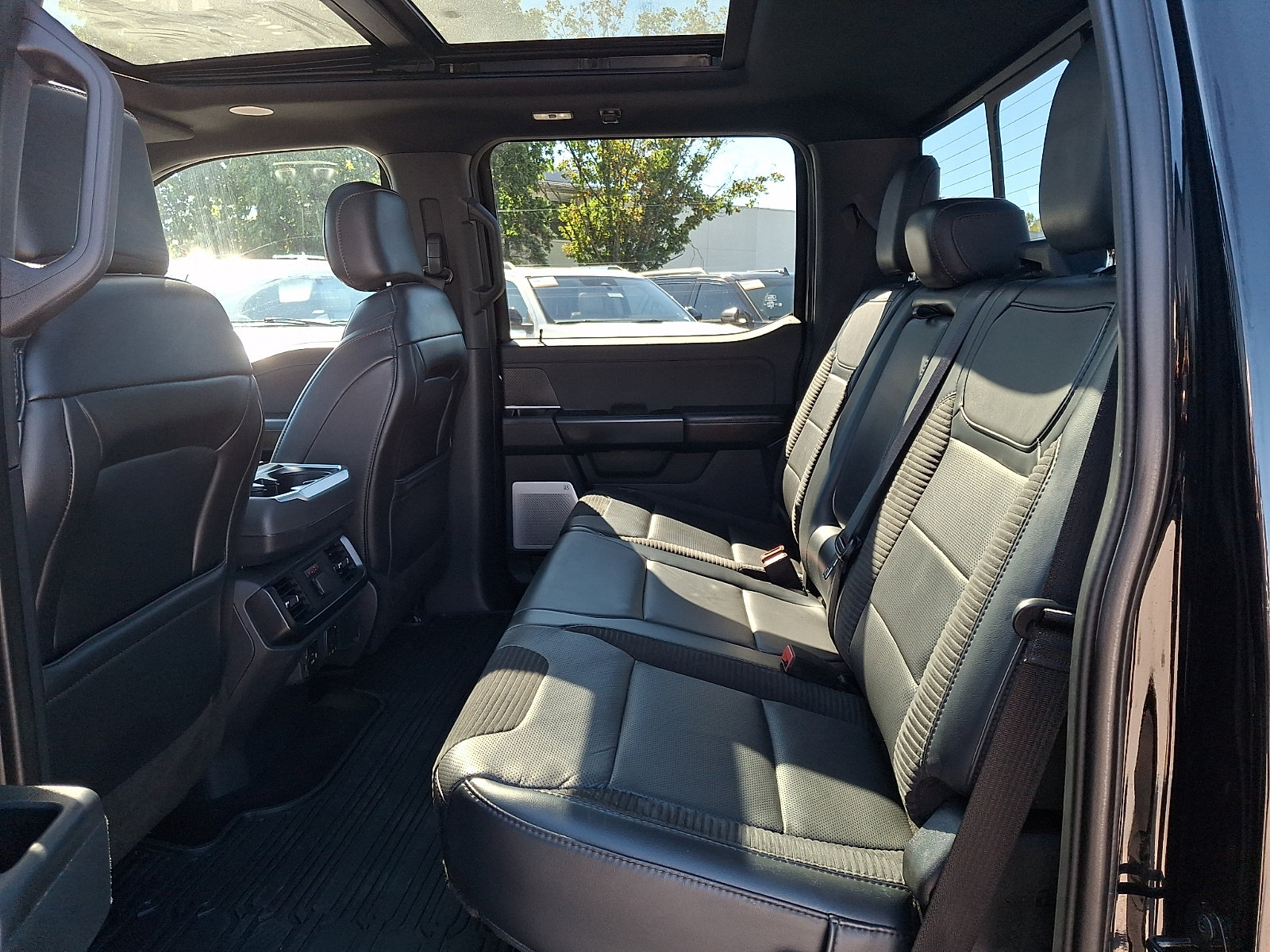 Certified 2023 Ford F150 Raptor w/ Raptor 37 Performance Package AWD/4WD image 13
