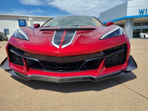Used 2025 Chevrolet Corvette ZR1 w/ ZR1 Carbon Fiber Aero Package RWD image 14