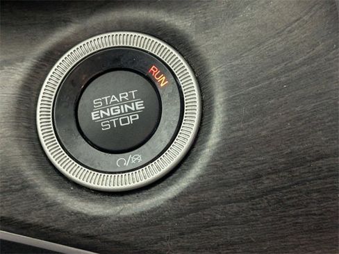 Used 2023 Jeep Grand Cherokee L Limited w/ Luxury Tech Group II image 25