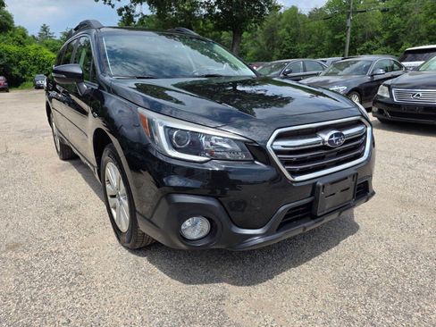 Used 2019 Subaru Outback 2.5i Premium AWD/4WD image 6