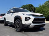 Used 2021 Chevrolet TrailBlazer LT w/ Premium Seating Package image 2