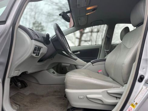 Used 2010 Toyota Prius Five image 12