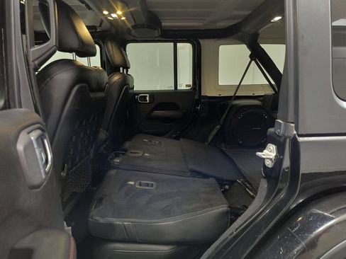 Used 2019 Jeep Wrangler Unlimited Rubicon AWD/4WD image 22