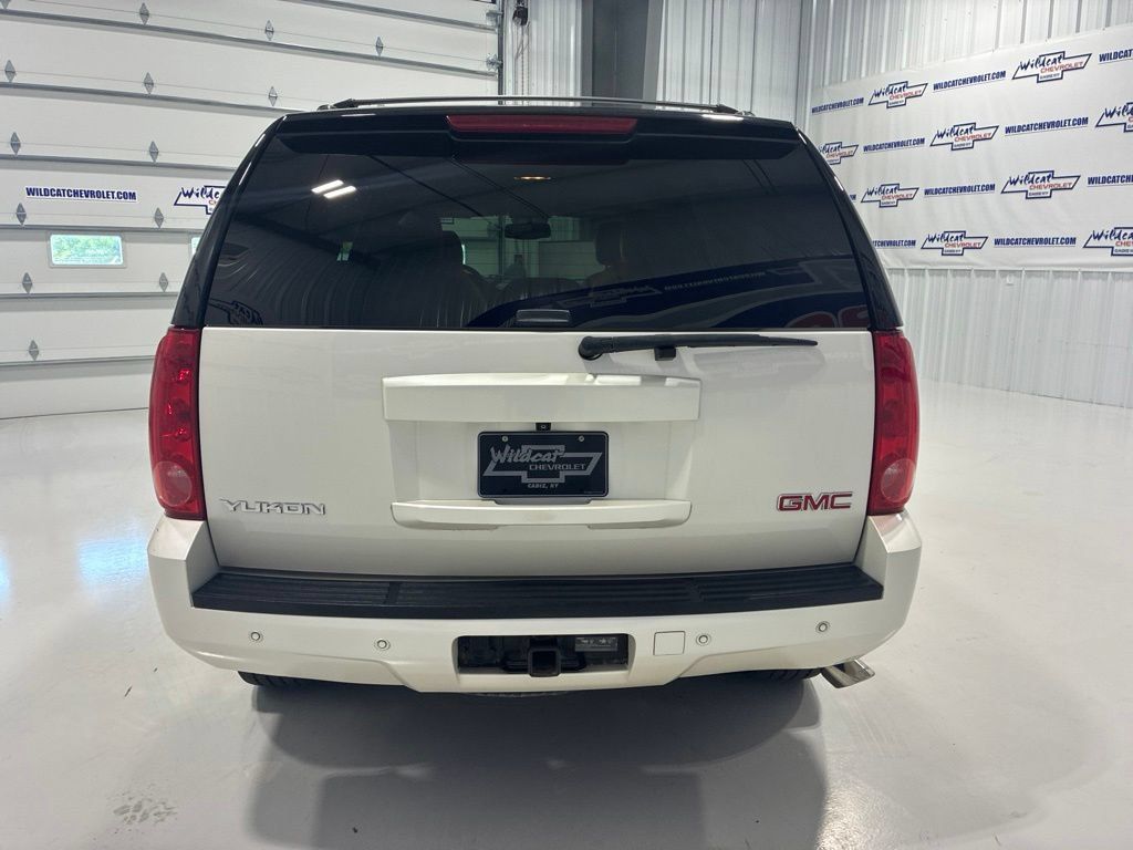 Used 2014 GMC Yukon SLT w/ SLT Chrome Package AWD/4WD image 5