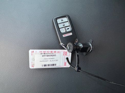 Certified 2025 Honda Passport TrailSport image 33