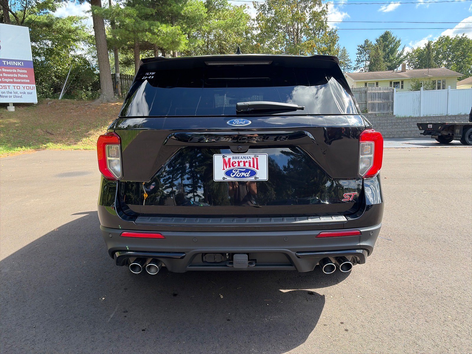 Used 2023 Ford Explorer ST w/ Technology Package AWD/4WD image 5