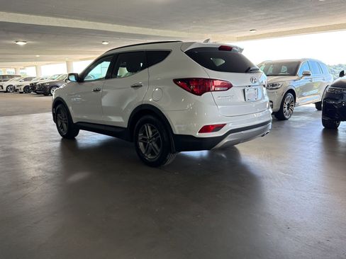 Used 2017 Hyundai Santa Fe Sport FWD image 2