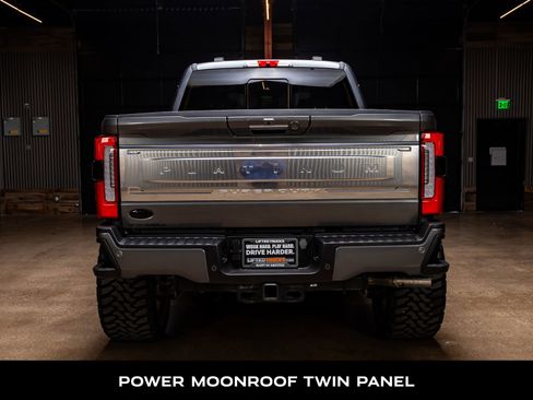 Used 2024 Ford F350 Platinum w/ FX4 Off-Road Package image 7