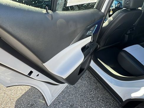 New 2026 Chevrolet Equinox EV LT image 16