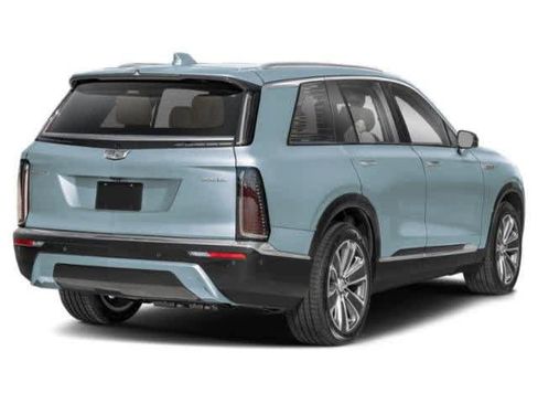 Used 2026 Cadillac Vistiq Sport image 2