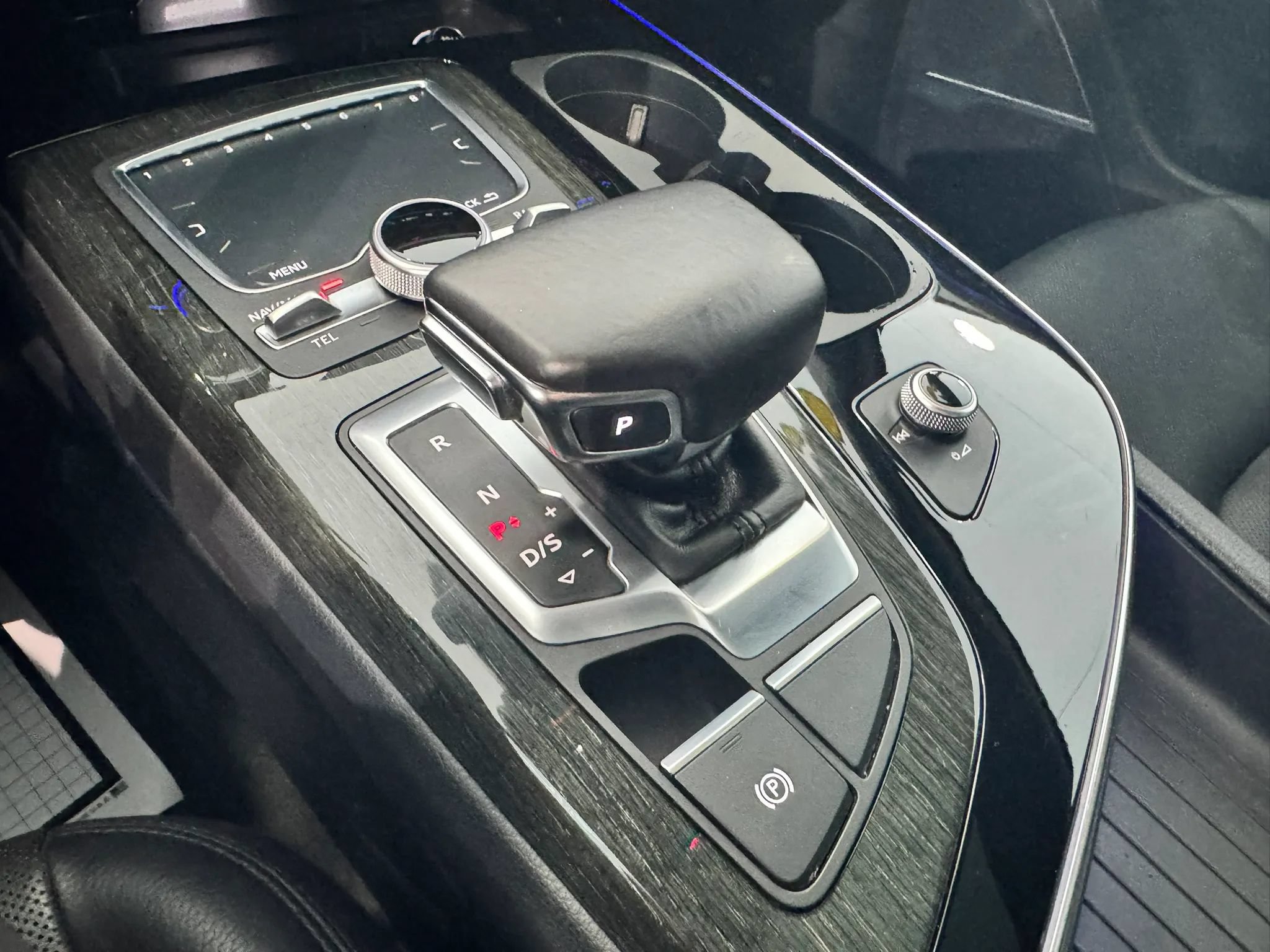 Used 2017 Audi Q7 3.0T Prestige AWD/4WD image 38