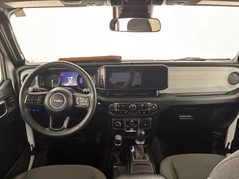 Used 2024 Jeep Wrangler Unlimited w/ Convenience Group image 20