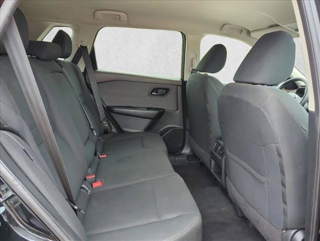 Used 2023 Nissan Rogue S FWD image 18