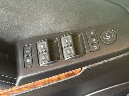 Used 2015 Chevrolet Tahoe LTZ AWD/4WD image 14