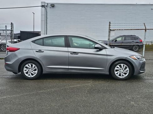 Used 2018 Hyundai Elantra SE image 8
