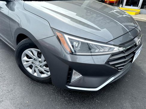 Used 2019 Hyundai Elantra SE w/ Cargo Package image 2