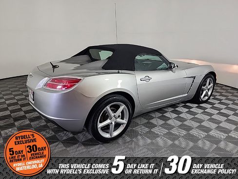 Used 2007 Saturn Sky image 19