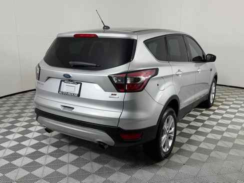 Used 2017 Ford Escape SE FWD image 5