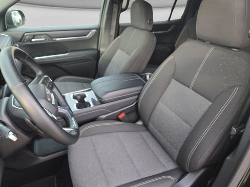 Used 2025 GMC Acadia Elevation AWD/4WD image 18
