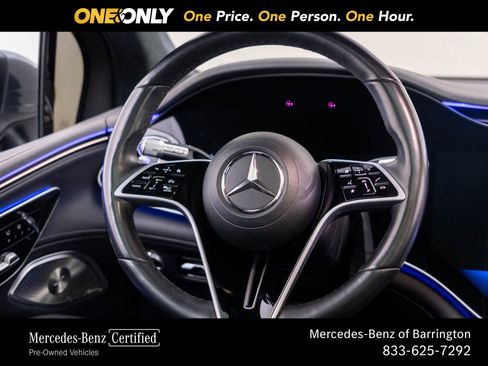 Used 2023 Mercedes-Benz EQS 580 4MATIC SUV w/ Exclusive Trim Package image 12