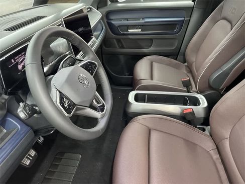New 2025 Volkswagen ID. Buzz Pro S image 18