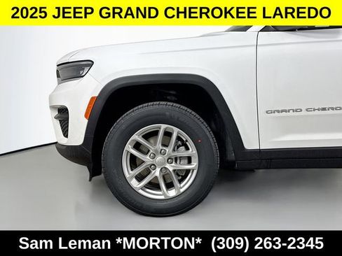 New 2025 Jeep Grand Cherokee Laredo image 29