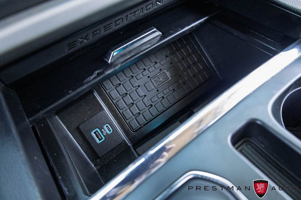 Used 2024 Ford Expedition XLT AWD/4WD image 36