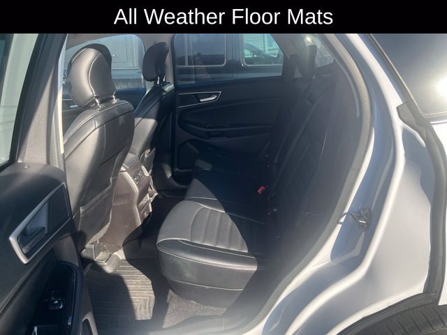 Used 2017 Ford Edge SEL w/ Equipment Group 201A AWD/4WD image 9