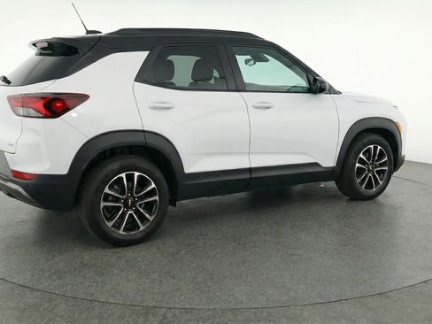 Used 2025 Chevrolet TrailBlazer LT image 9