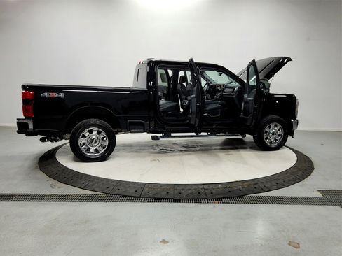 Used 2024 Ford F250 Lariat w/ Chrome Package image 16
