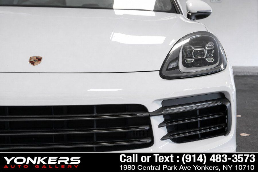 Used 2021 Porsche Cayenne AWD/4WD image 14