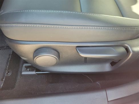 Certified 2024 MAZDA CX-30 AWD 2.5 S w/ Select Sport Pkg image 5