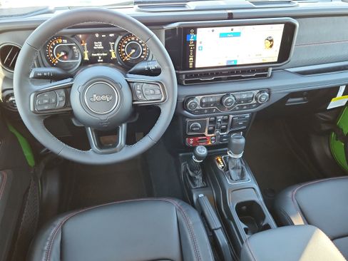 New 2026 Jeep Gladiator Rubicon AWD/4WD image 14