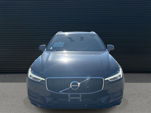 Used 2019 Volvo XC60 T5 Momentum w/ Premium Package image 2