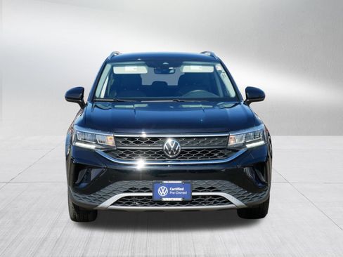 Certified 2023 Volkswagen Taos SE w/ Black Wheel Package image 2