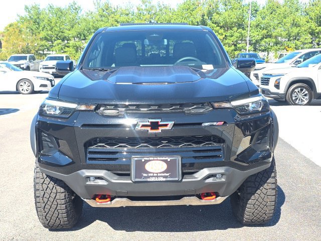 New 2026 Chevrolet Colorado ZR2 w/ Midnight Edition AWD/4WD image 8