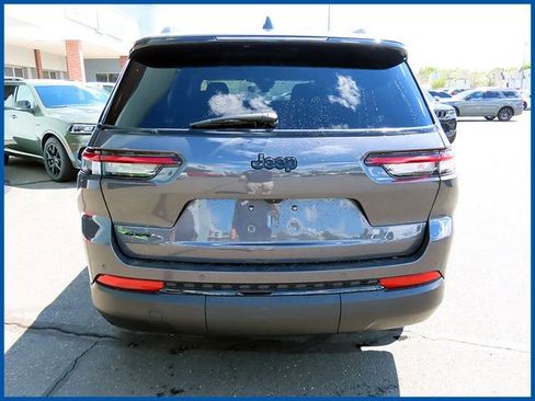 Used 2024 Jeep Grand Cherokee L Altitude AWD/4WD image 6