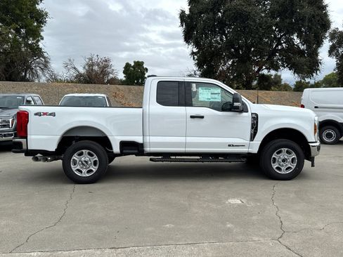 New 2026 Ford F250 XLT image 2