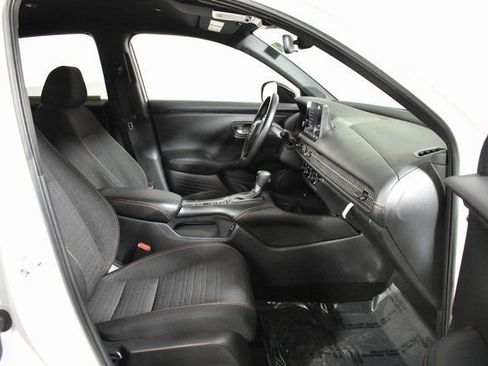 Used 2025 Honda HR-V Sport image 31