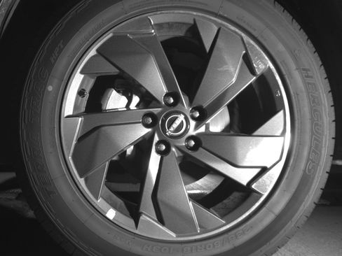 Used 2025 Nissan Rogue SV image 12