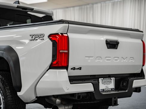 Used 2024 Toyota Tacoma TRD Off-Road image 6