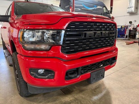 Certified 2024 RAM 2500 Big Horn w/ Night Edition AWD/4WD image 2