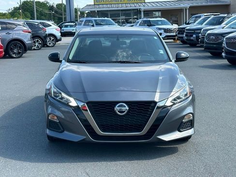 Used 2019 Nissan Altima 2.5 SR w/ SR Premium Package FWD image 11