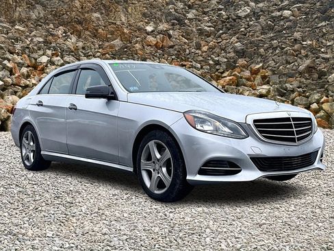 Used 2015 Mercedes-Benz E 350 4MATIC Sedan image 8