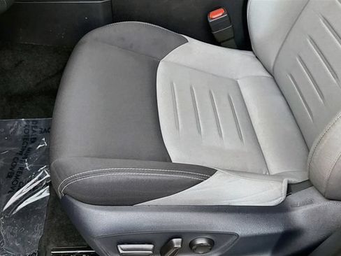 Used 2024 Toyota Tacoma TRD Sport w/ TRD Sport Upgrade Package AWD/4WD image 19