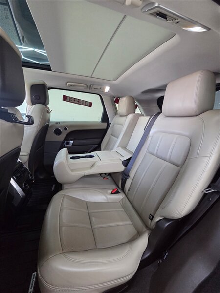 Used 2019 Land Rover Range Rover Sport HSE AWD/4WD image 20