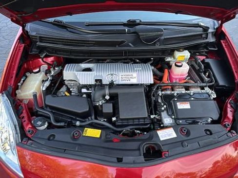 Used 2015 Toyota Prius Three FWD image 36