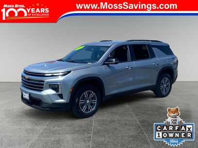 Used 2024 Chevrolet Traverse LT