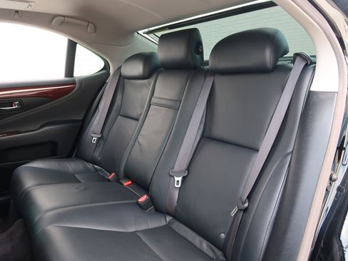 Used 2008 Lexus LS 460 image 37