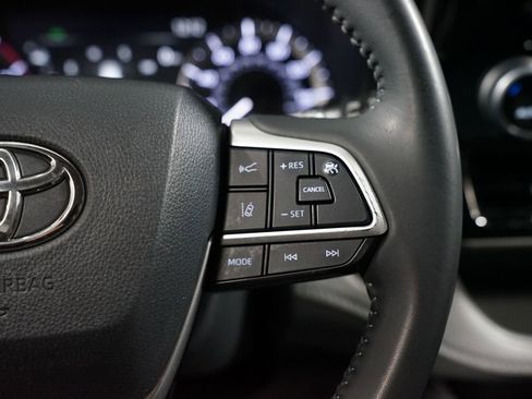 Certified 2024 Toyota Highlander LE image 13